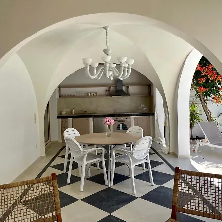 Byblos Aria-the Sea Side Luxury * 斯卡拉索提罗斯